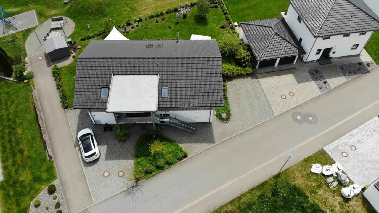 Gemuetliche Ferienwohnung Mit Panoramablick Muttensweiler Luaran gambar